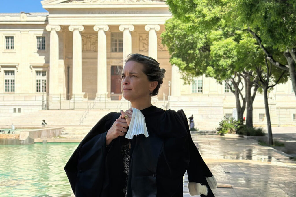 portrait face palais de justice